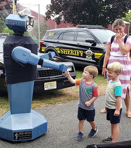 Oscar the Robot greeting Fairgoers